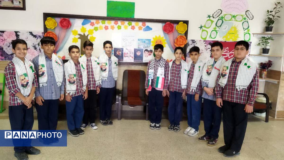 گرامیداشت هفته بسیج دانشآموزی در دبستان واحدی شهرستان زارچ