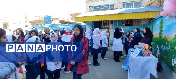 آیین افتتاحیه سفیران سلامت در مدرسه شهید خاقانی شهرستان شیروان