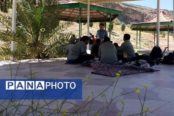 اعزام دانش آموزان پیشتاز  پسر ناحیه ۳ به اردوی مهارتی پیشتازان 
