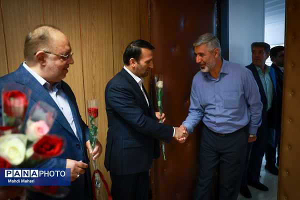 دیدار وزیر آموزش و پرورش با منتخبی از سرایداران و کادر خدماتی مدارس