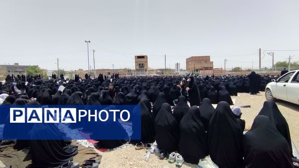 برگزاری نماز ظهر عاشورا در خلیل آباد 