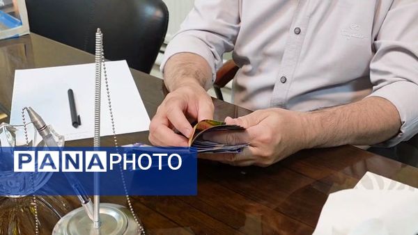 انتخابات انجمن اولیا و مربیان در دبیرستان نمونه فرهنگ مهشید مصلی نژاد
