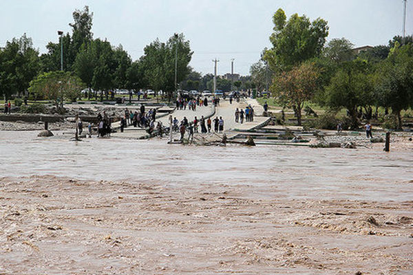 امدادرسانی به ۹۰۰ تن درپی جاری شدن سیل در ۴ استان