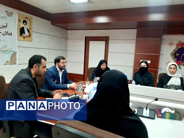 مراسم تقدیر از دانش‌آموز پژوهنده و فناور برتر کشوری و استانی ملارد 