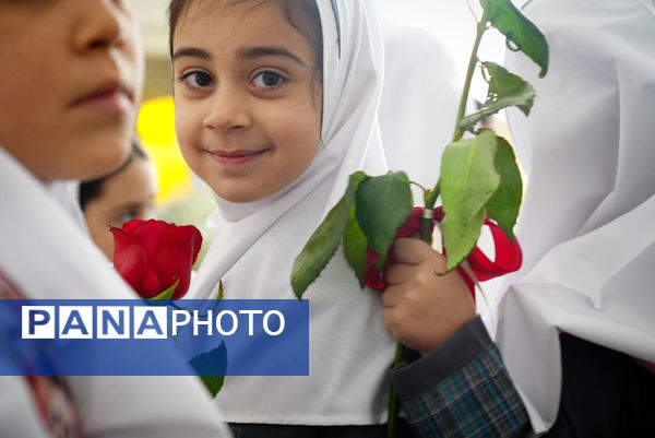 بهار کودکی در آستانه مهر؛ شکوفههای دبستان شمیم فاطمه