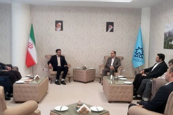 هم‌افزایی دانشگاه فرهنگیان و صنعتی تبریز برای تربیت نسل نو معلمان با رویکرد نوآورانه