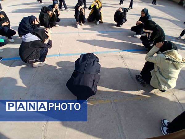 مانور زلزله در مدرسه مرحوم صفری مزده خلیل آباد