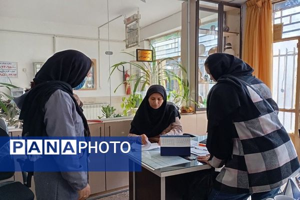 ارائه بیلان ترم اول و عملکرد تحصیلی دانش‌آموزان دبیرستان شهید مجید دهنوی نیشابور