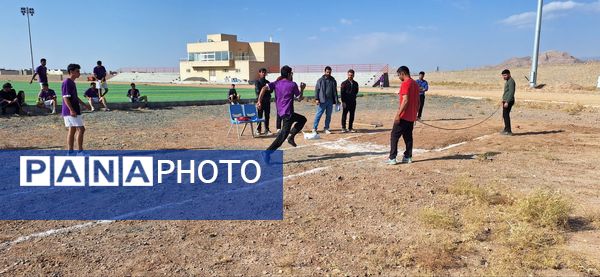 استعدادیابی دختران و پسران ورزشکار در زاوه