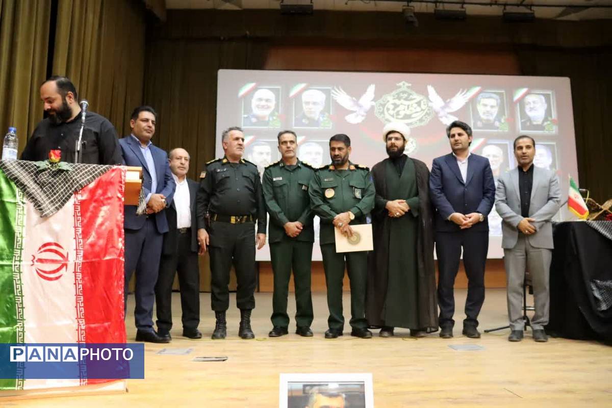 مراسم چهلم شهدای اقتدار در کوهدشت با حضور فرمانده سپاه حضرت ابوالفضل لرستان