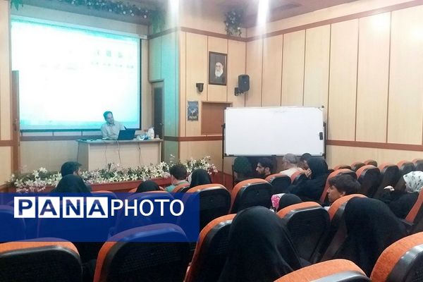 نشست صمیمی مسئولان صداوسیمای قم و خبرنگاران پانا