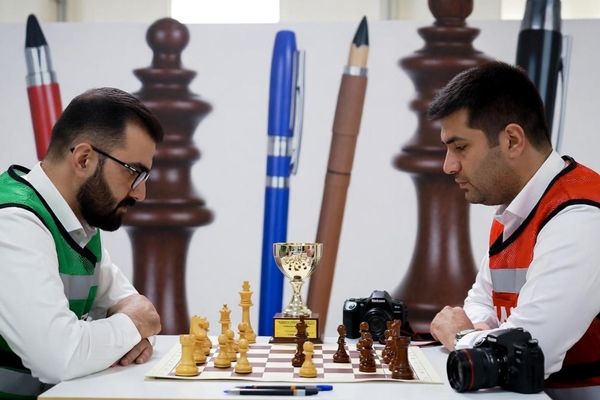 خبرنگاران بر صفحه شطرنج در جام رسانه رقابت می‌کنند