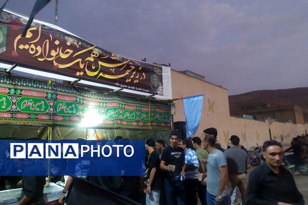 ندای لبیک یا حسین در روز عاشورا 