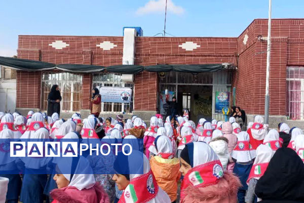 یادواره شهید حاج قاسم سلیمانی در مدرسه ۲۲بهمن دوره اول شهرستان آباده