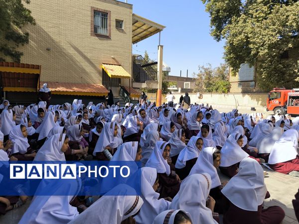 بزرگداشت روز آتش نشانی در دبستان شطیطه۲