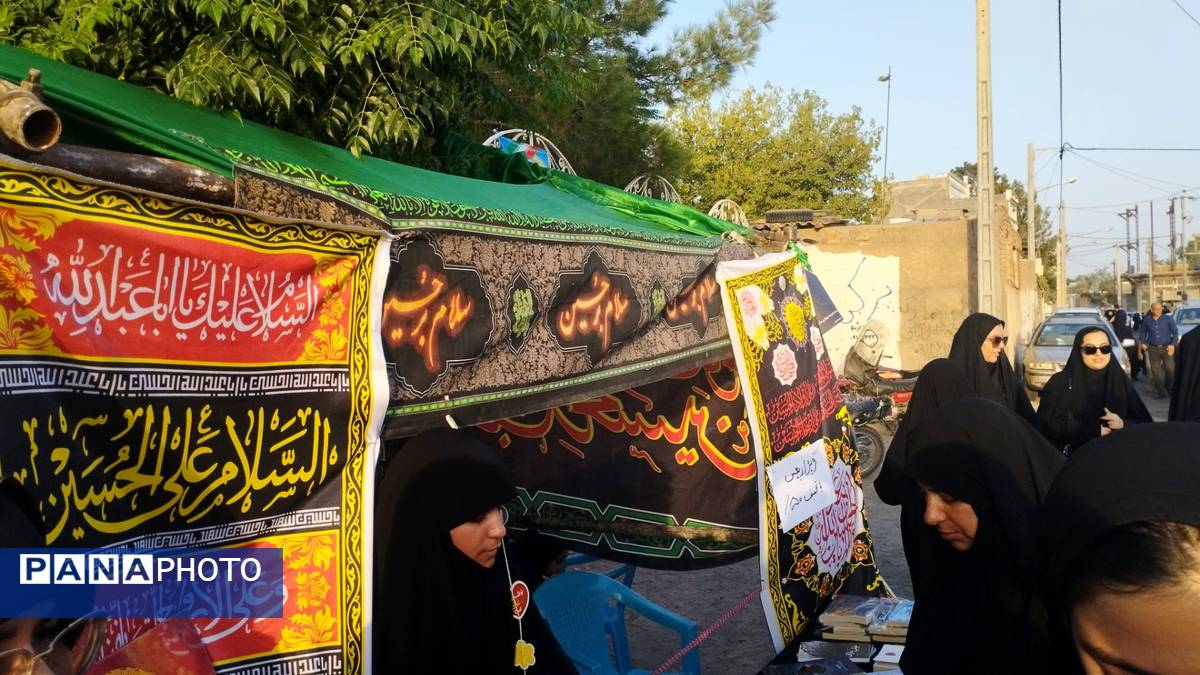 برپایی موکب بین راهی در مراسم پیاده روی جاماندگان اربعین شهرستان خلیل آباد 