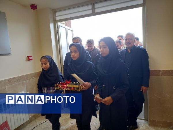 افتتاحیه مدرسه شش کلاسه زنده یاد محمد یاسر نیکنام در رضویه 