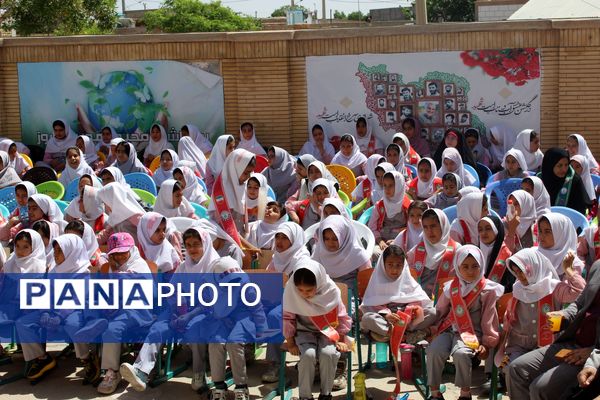 نواختن زنگ سپاس معلم در دبستان دخترانه شاهد نرگس
