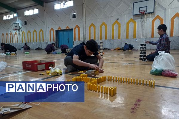 برگزاری مسابقات دومینو دانش‌آموزی در دبیرستان دستغیب ناحیه ۳شیراز 