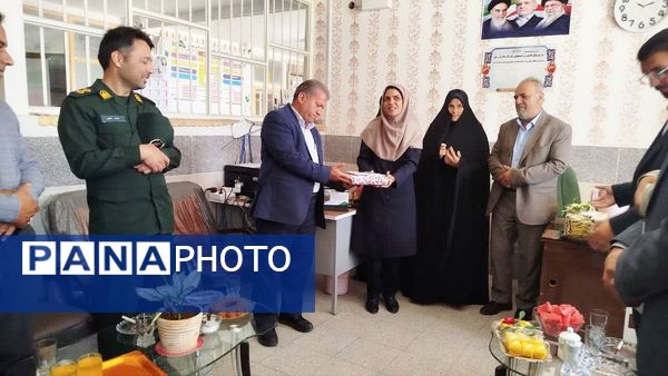برگزاری مراسم سپاس معلم در خلیل آباد 