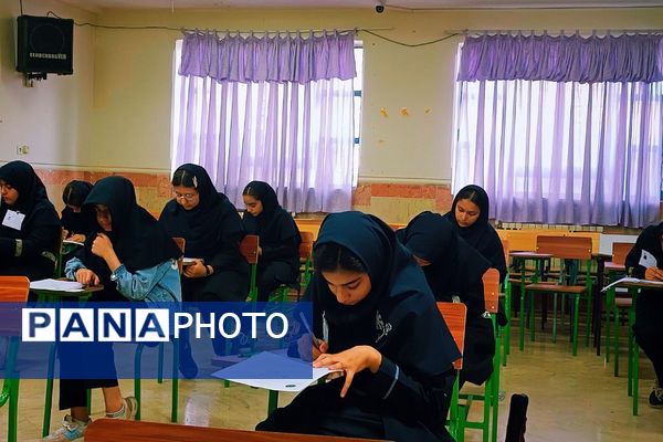 المپیاد و کارسوق هندسه در مدرسه فرزانگان 2 شهر پرند 