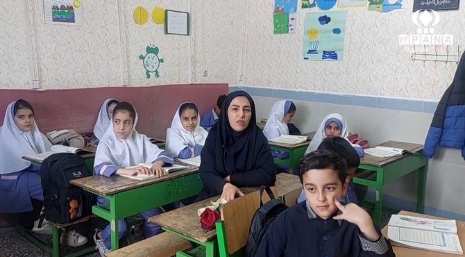 گفتگو با معلمان نمونه در بلده