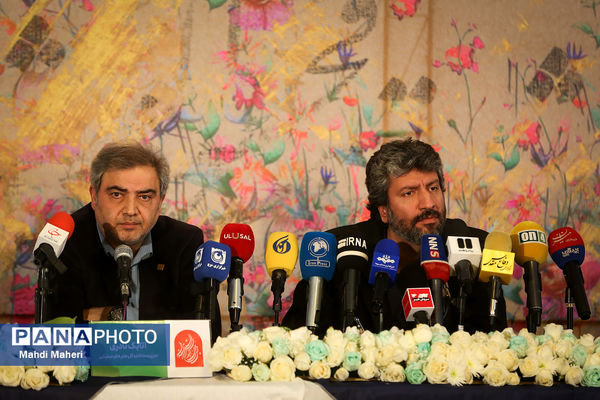 نشست خبری چهل و سومین جشنواره بین‌المللی تئاتر فجر