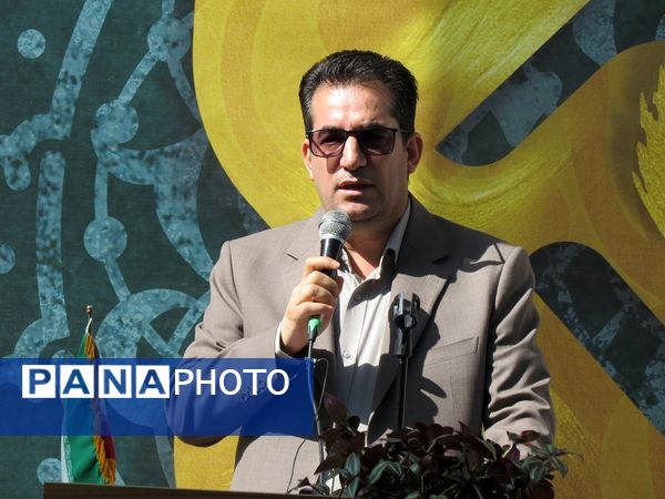 نواختن زنگ سپاس معلم در هنرستان محمودیه بجنورد