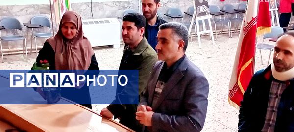 نمایشگاه هفته هنرهای مدرسه (ماها) در دبیرستان سمیه بجنورد