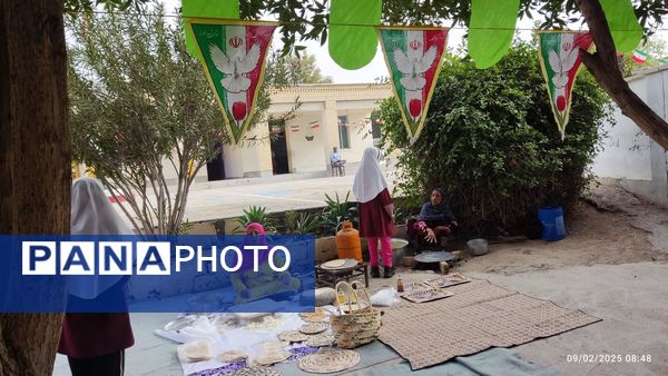 بازارچه کسب و کار دانش‌آموزی در دبستان مولوی فین 