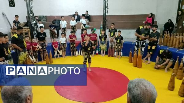 مراسم زورخانه‌ای به‌مناسبت ولادت حضرت علی (ع) در ابرکوه