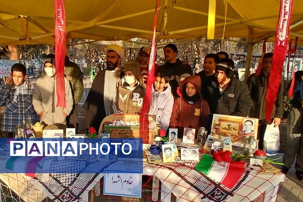 حضور دانش‌آموزان دبیرستان‌شهید بابایی در مراسمات ۱۲ بهمن