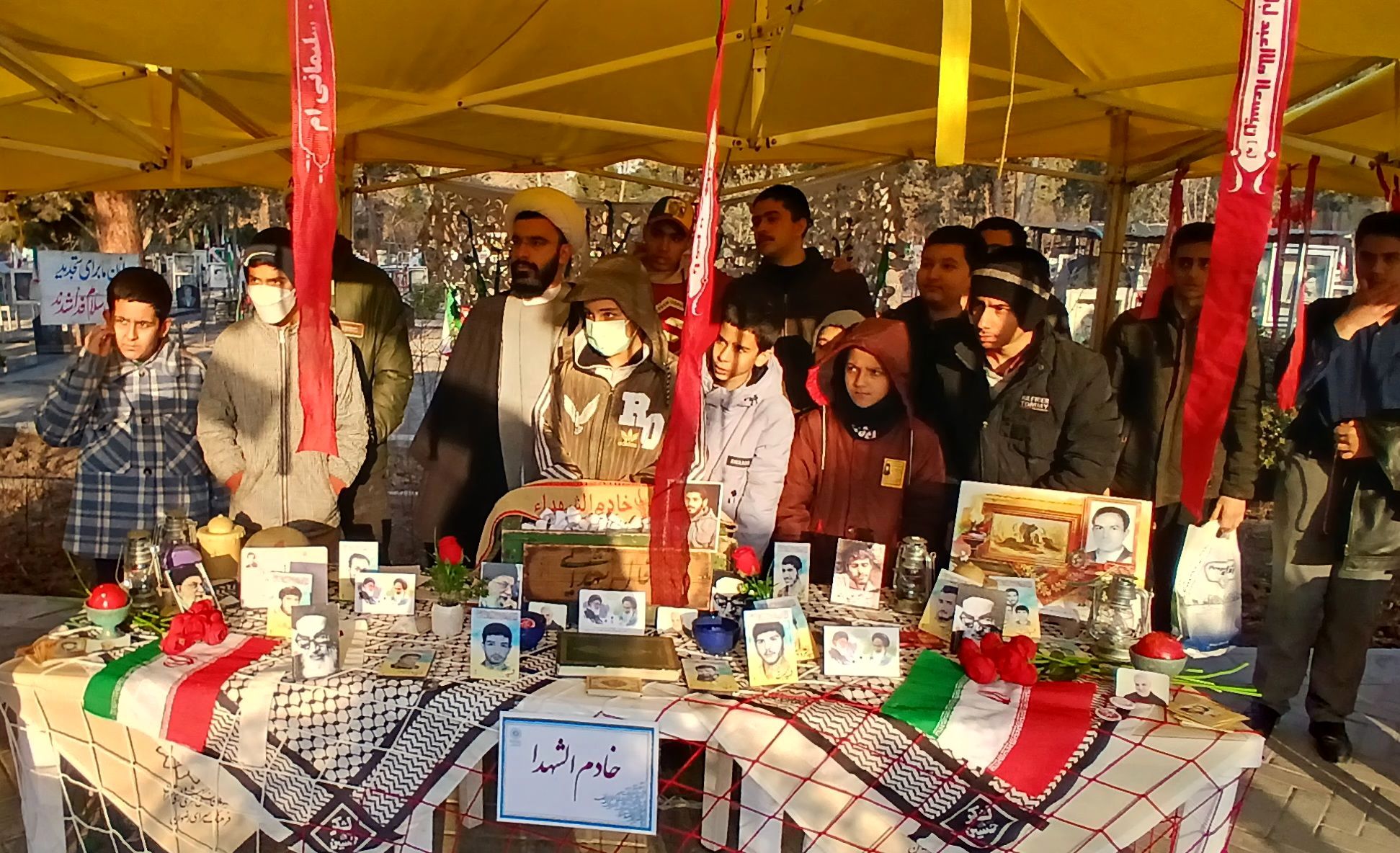 حضور دانش‌آموزان دبیرستان‌شهید بابایی در مراسمات ۱۲ بهمن