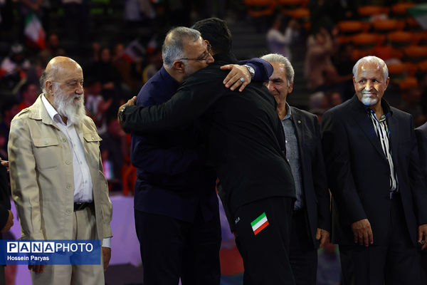 جشن قهرمانی تیم‌های ملی کشتی آزاد و فرنگی ایران