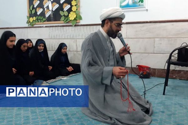  نماز باران در مدرسه جنت با حضور جمعی دانش‌آموزان