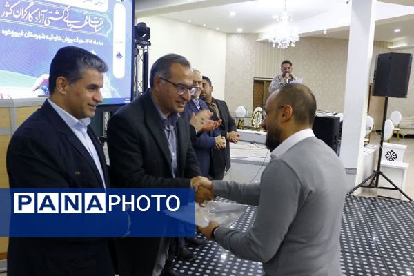 تقدیر از برگزارکنندگان مسابقات قهرمانی کشتی آزاد کارگران کشور در فیروزکوه