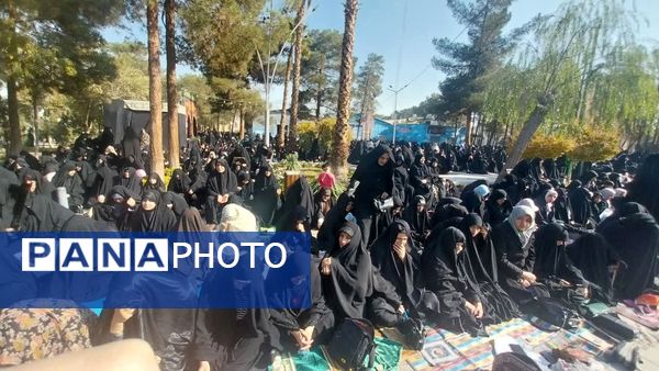 اقامه نماز باران و نماز جمعه به امامت آیت الله ابوالحسن مهدوی