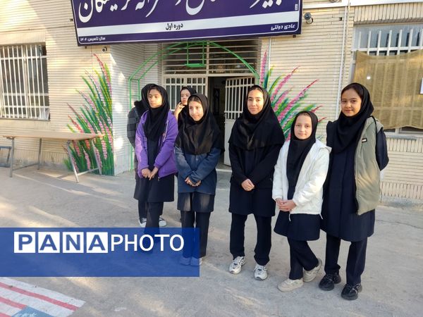 انتخابات شورای دانش آموزی در دبیرستان دخترانه فرهیختگان 