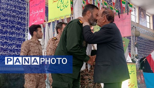 حضور دانش‌آموزان دبیرستان نمونه شهید سلیمانی بن در «همایش اقتدار بسیج» 