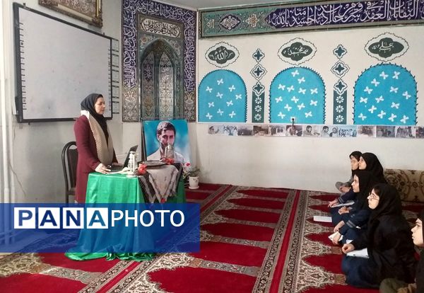 اجرای طرح لاله‌های روشن در دبیرستان شهید همت شهرستان ملارد 