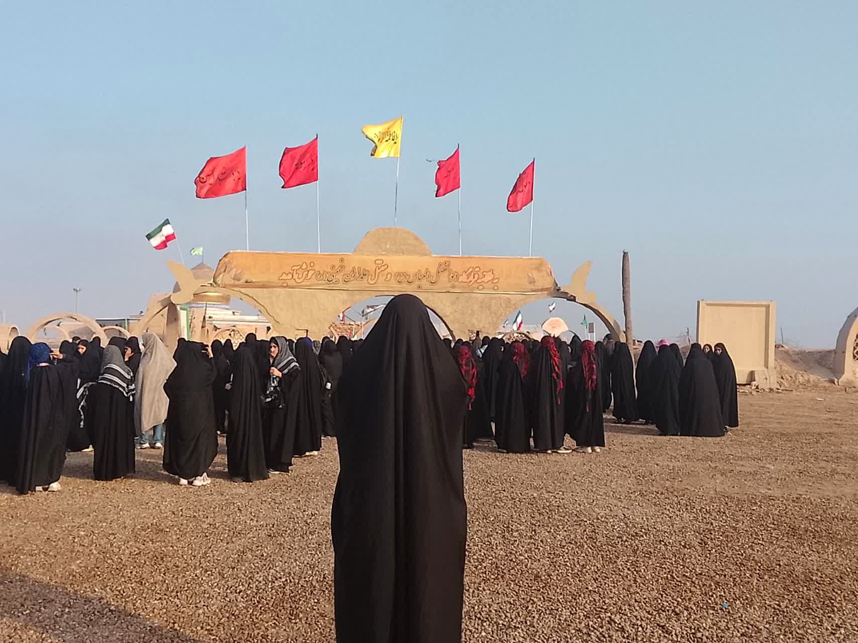 بازدید دانش آموزان خادم الشهدا از شلمچه