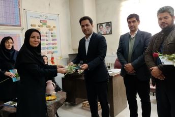 تجلیل شهردار منطقه ۲ اردبیل از معلمان مدرسه اندیشه ۱