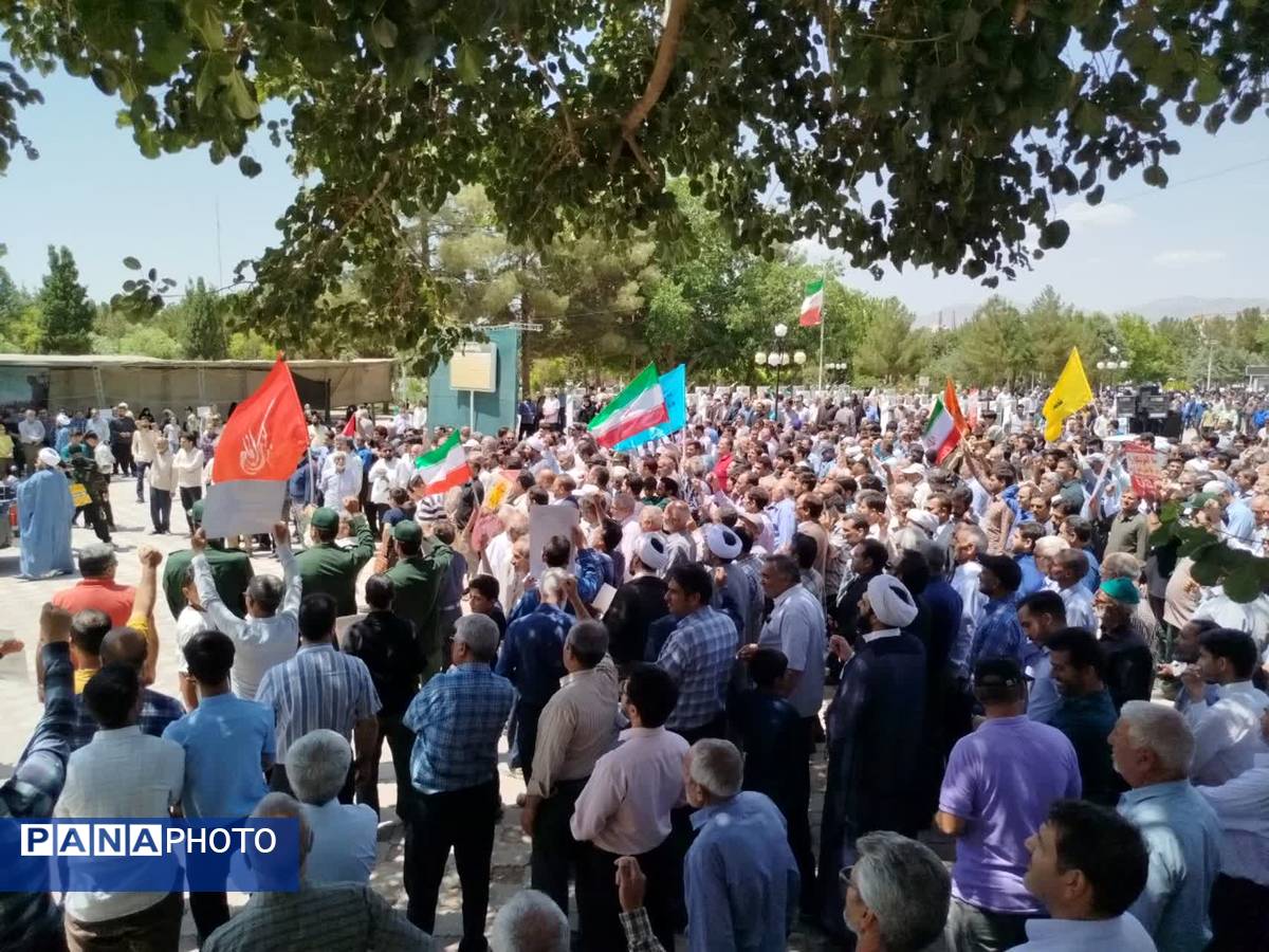 با هدف محکومیت جنایات رژیم کودک کش اسرائیل راهپیمایی جمعه خشم در کاشمر برگزار شد