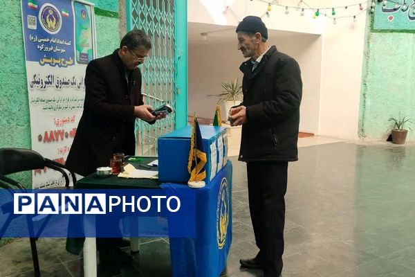 نماز جمعه فیروزکوه میزبان میزهای خدمت و ایستگاه سلامت