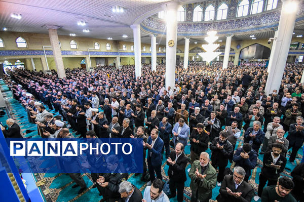 نماز عید فطر در مصلای امام خمینی (ره) ارومیه