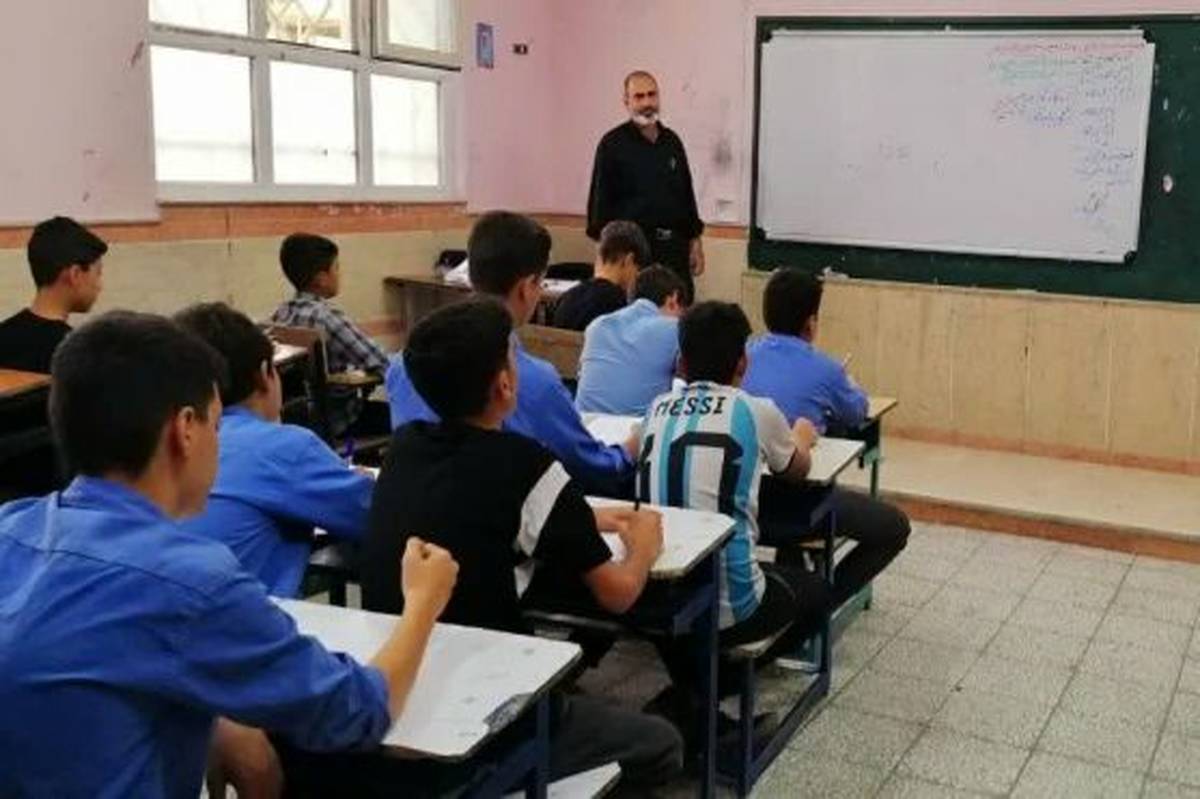 راهاندازی ۱۲ پایگاه جبرانی در قم برای کاهش تکرار پایه دانشآموزان