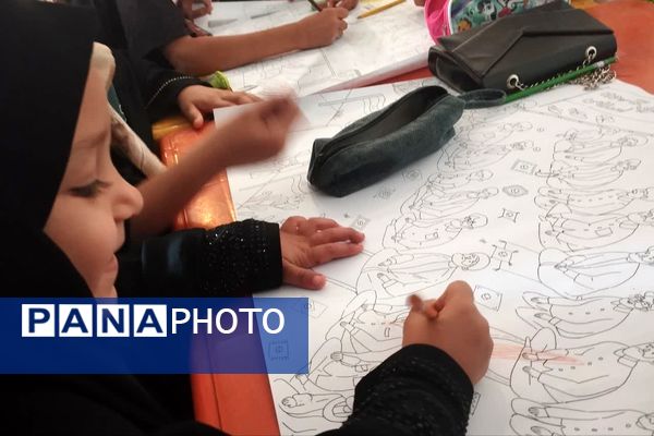 برگزاری حلقه قرآن و ایستگاه نقاشی به‌مناسبت هفته کودک همزمان با نماز جمعه در داریون 