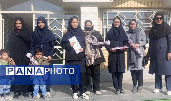 مراسم ولادت حضرت فاطمه زهرا (س) و روز مادر در دبیرستان مهر نیشابور