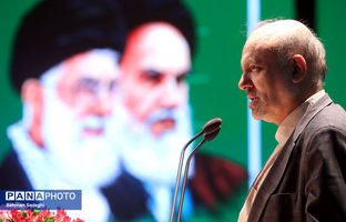 ارتقای جایگاه علمی ایران در گرو تقویت دانشگاه‌ها و قدردانی از معلمان است