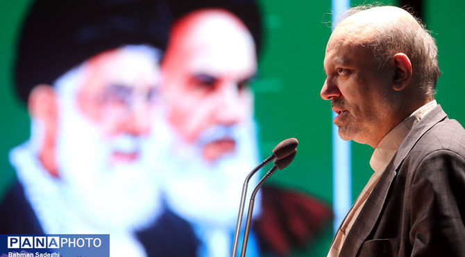 ارتقای جایگاه علمی ایران در گرو تقویت دانشگاه‌ها و قدردانی از معلمان است